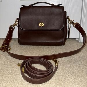 Coach Vintage Court 9870 Crossbody Leather Handbag Mahogany Brown